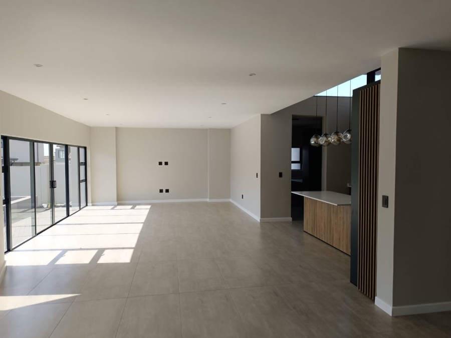 4 Bedroom Property for Sale in Midstream Heights Gauteng