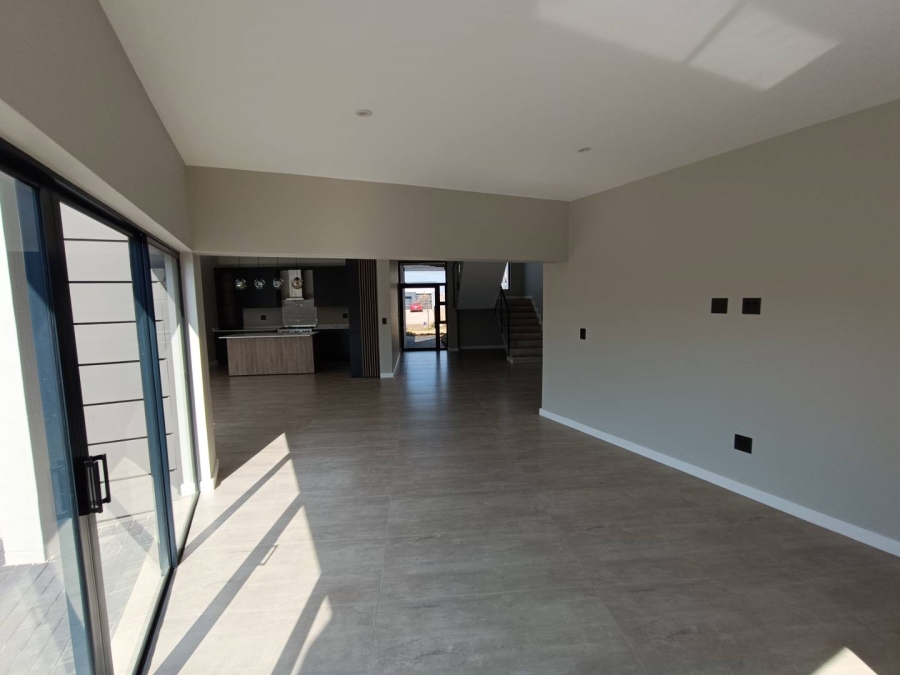 4 Bedroom Property for Sale in Midstream Heights Gauteng
