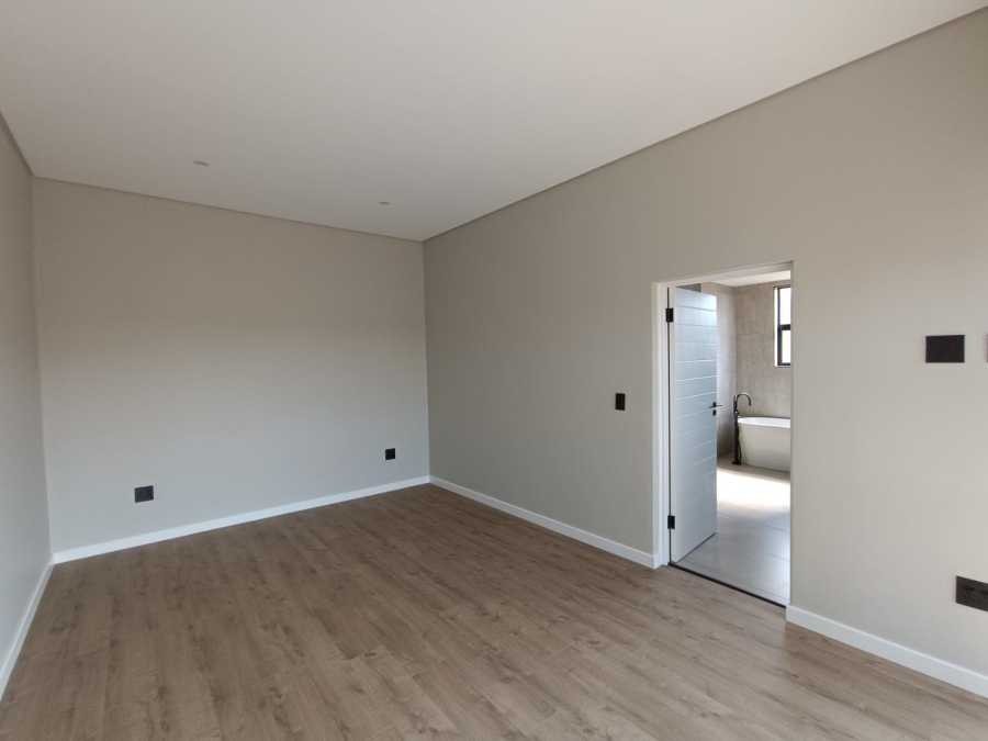 4 Bedroom Property for Sale in Midstream Heights Gauteng