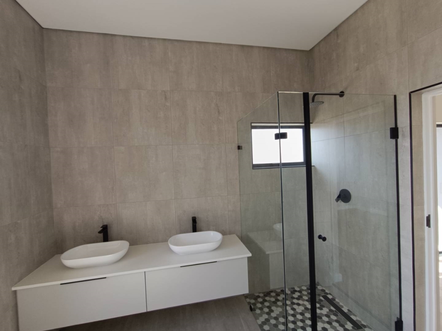 4 Bedroom Property for Sale in Midstream Heights Gauteng