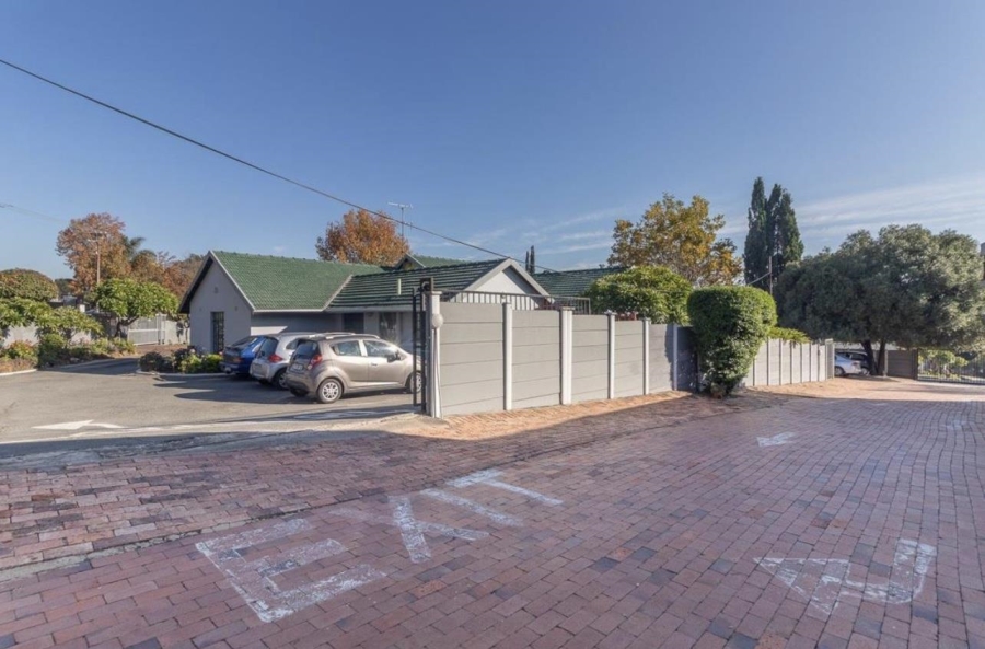 12 Bedroom Property for Sale in Bryanston Gauteng