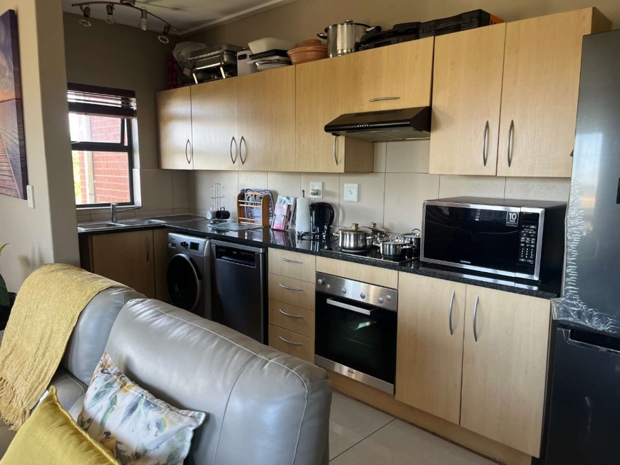 To Let 2 Bedroom Property for Rent in Jackal Creek Golf Estate Gauteng