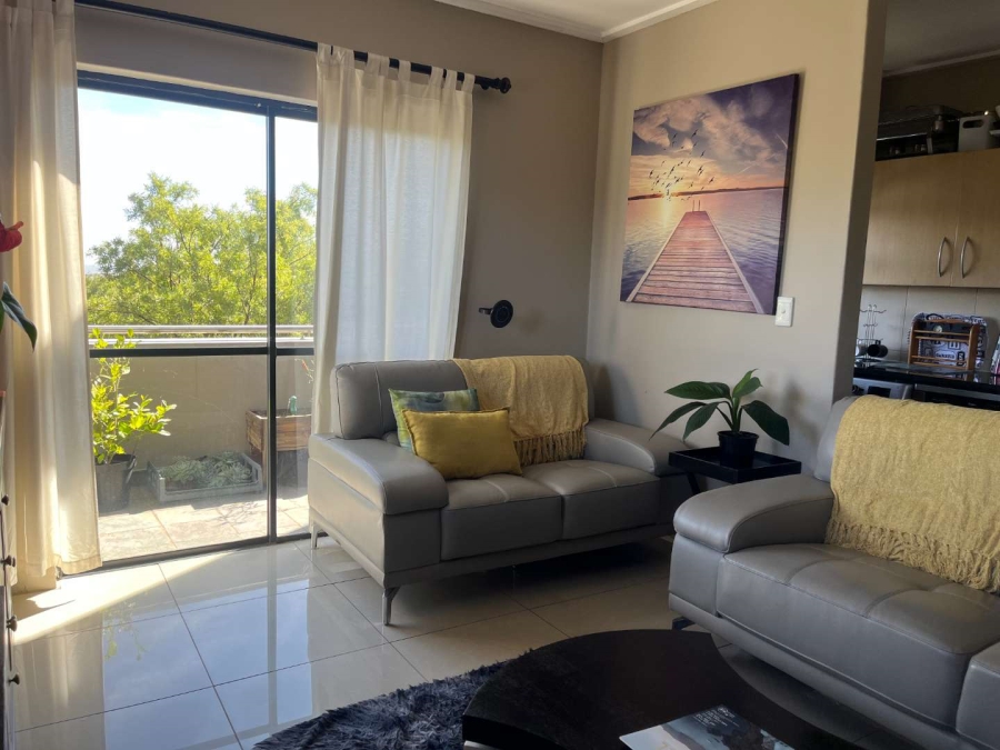 To Let 2 Bedroom Property for Rent in Jackal Creek Golf Estate Gauteng