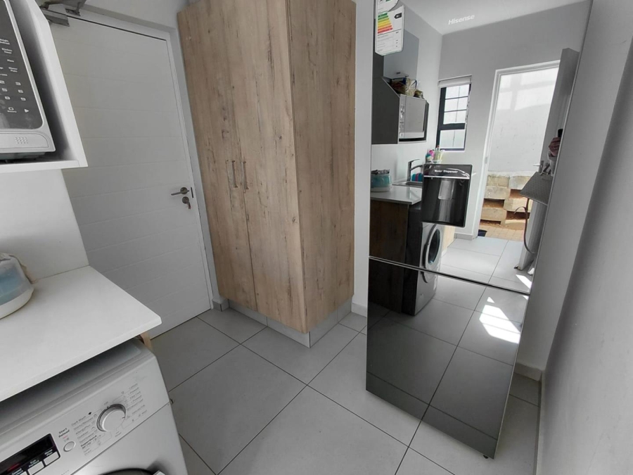 To Let 3 Bedroom Property for Rent in Broadacres Gauteng