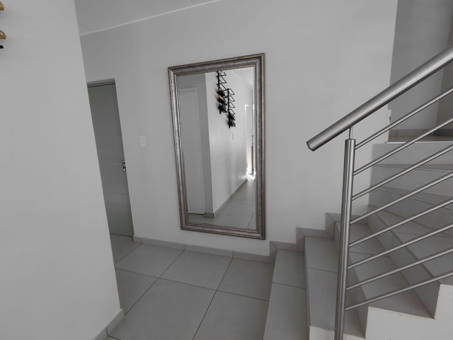To Let 3 Bedroom Property for Rent in Broadacres Gauteng