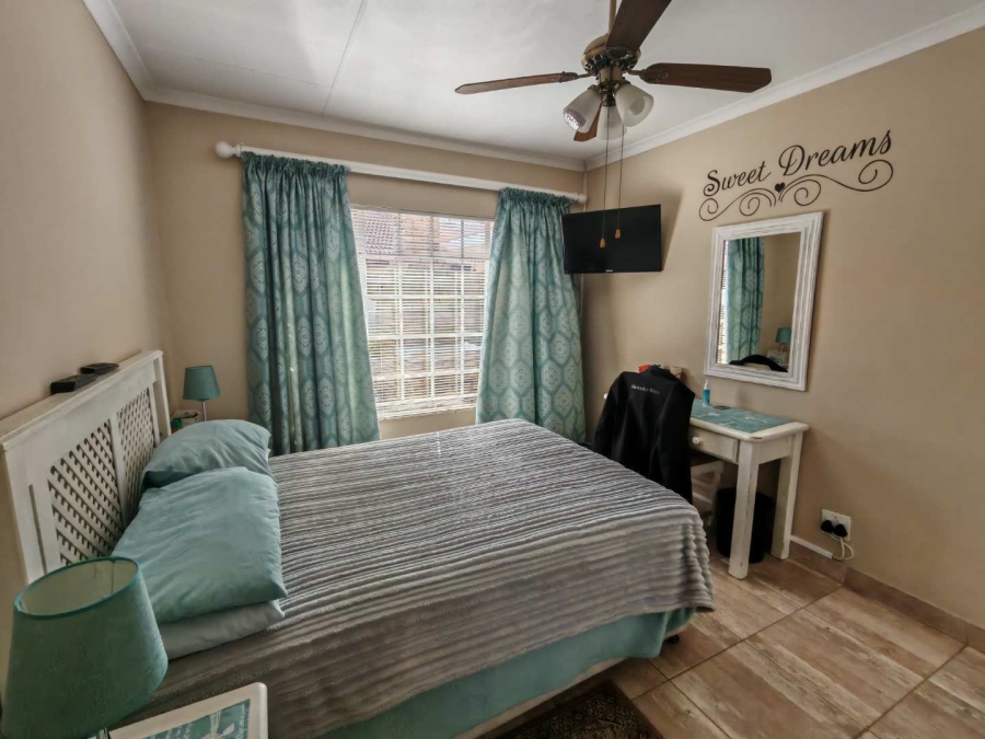 2 Bedroom Property for Sale in Eldoraigne Gauteng
