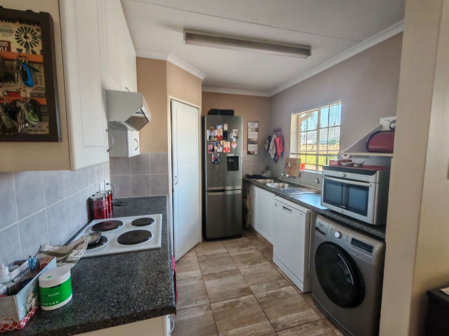 2 Bedroom Property for Sale in Eldoraigne Gauteng