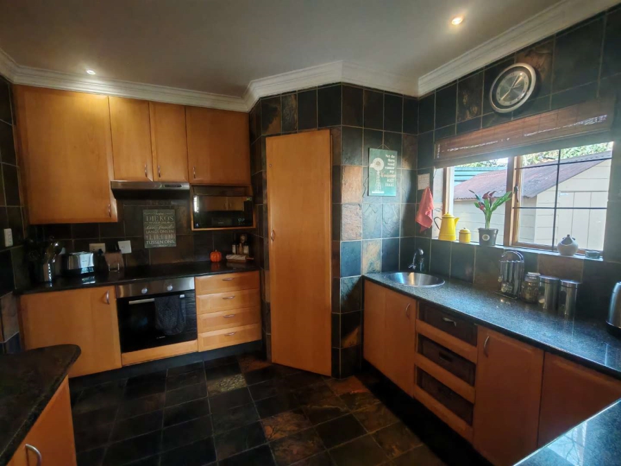 3 Bedroom Property for Sale in Eldoraigne Gauteng