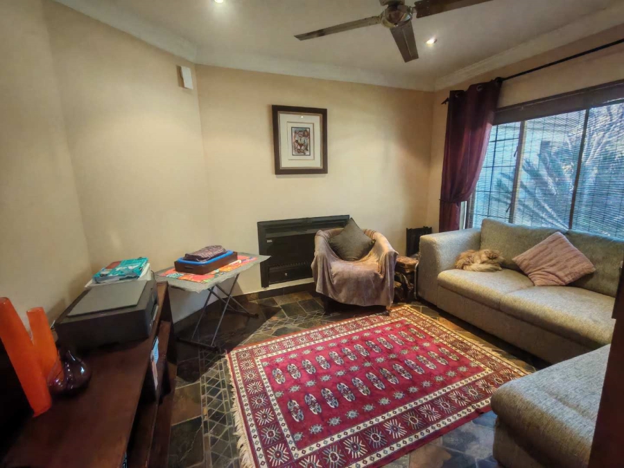 3 Bedroom Property for Sale in Eldoraigne Gauteng