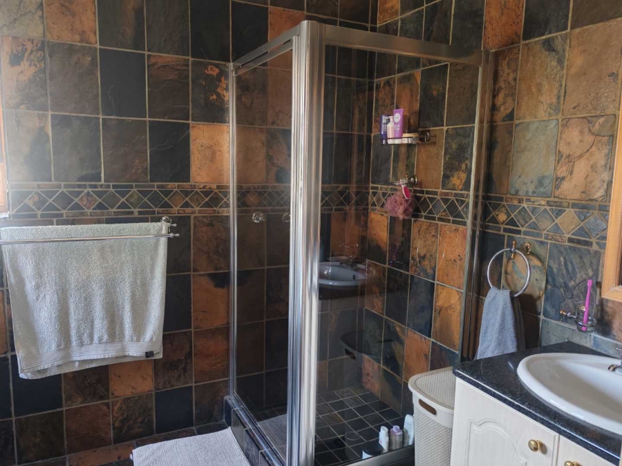 3 Bedroom Property for Sale in Eldoraigne Gauteng