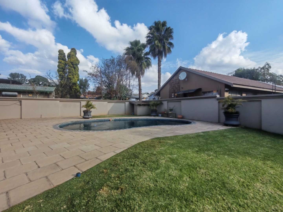 3 Bedroom Property for Sale in Eldoraigne Gauteng