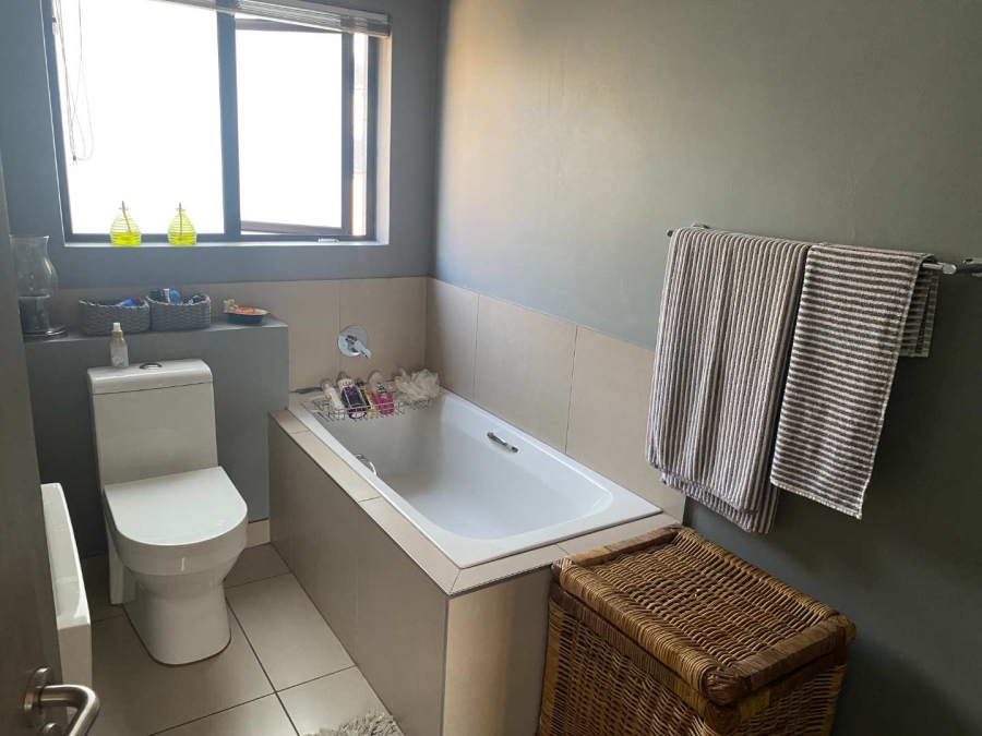 To Let 3 Bedroom Property for Rent in Heritage Hill Gauteng