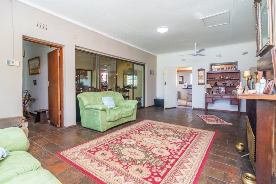 3 Bedroom Property for Sale in Protea Ridge Gauteng