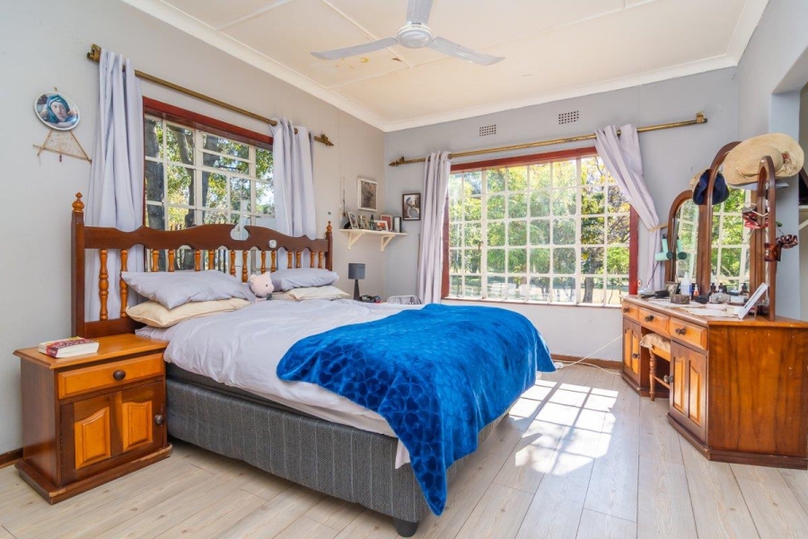 3 Bedroom Property for Sale in Protea Ridge Gauteng