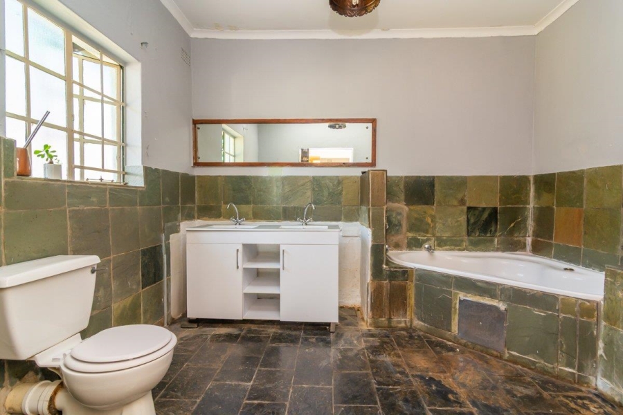 3 Bedroom Property for Sale in Protea Ridge Gauteng