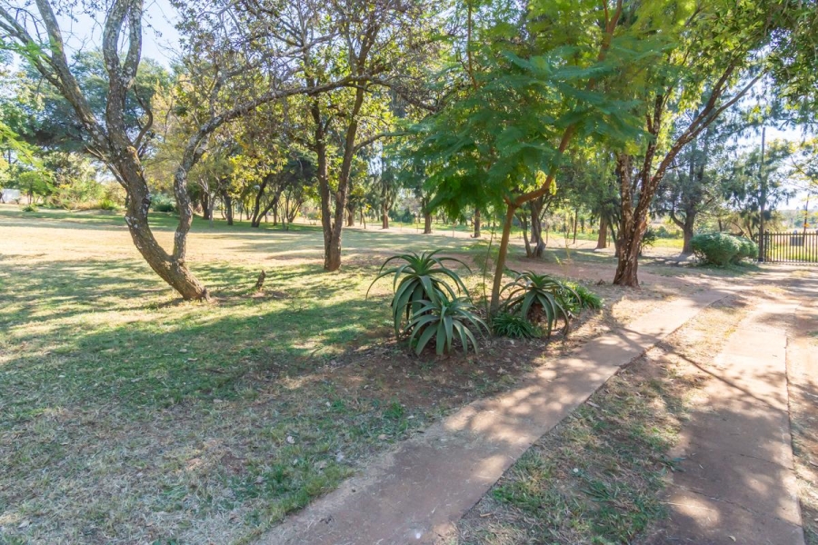 3 Bedroom Property for Sale in Protea Ridge Gauteng