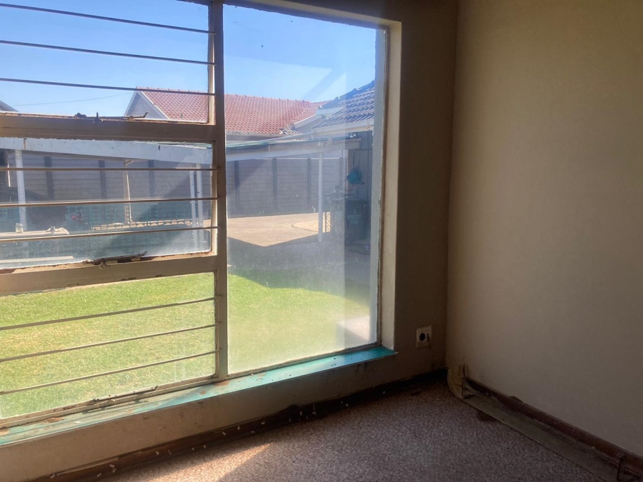 4 Bedroom Property for Sale in Witpoortjie Gauteng