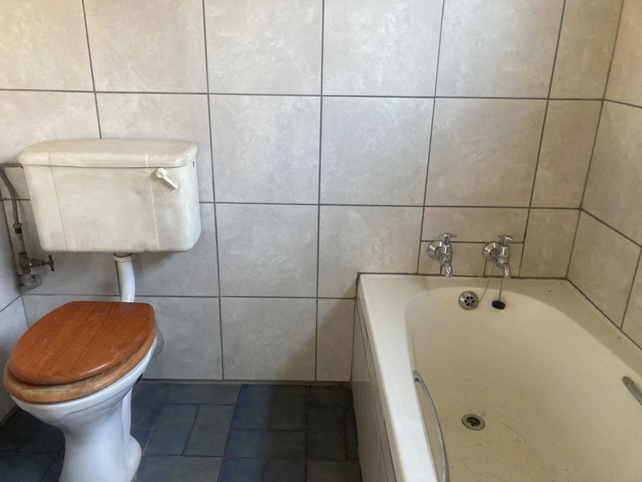 4 Bedroom Property for Sale in Witpoortjie Gauteng