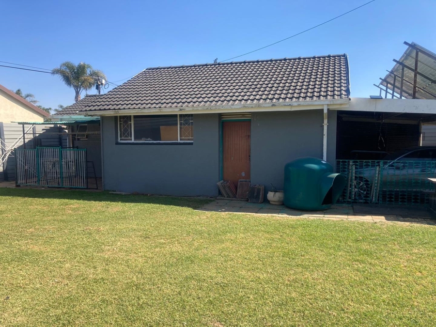 4 Bedroom Property for Sale in Witpoortjie Gauteng