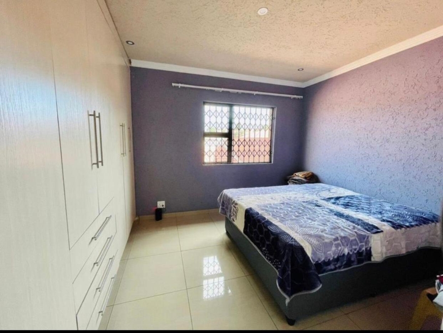 5 Bedroom Property for Sale in South Hills Gauteng
