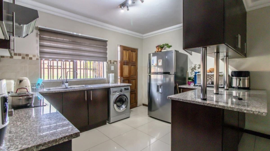 3 Bedroom Property for Sale in Brackendowns Gauteng