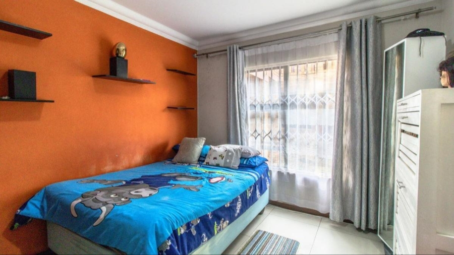 3 Bedroom Property for Sale in Brackendowns Gauteng