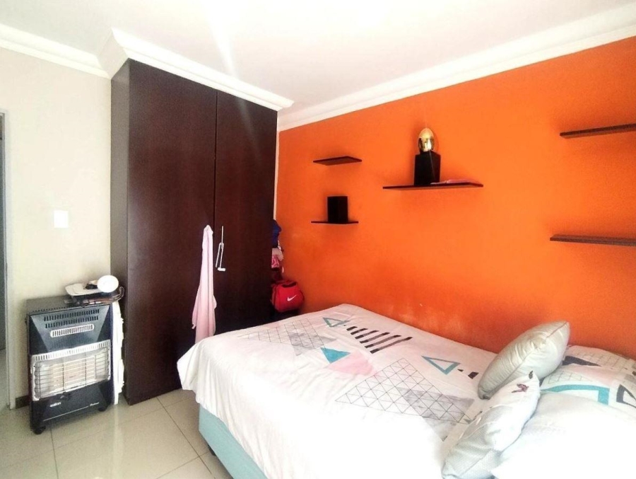3 Bedroom Property for Sale in Brackendowns Gauteng