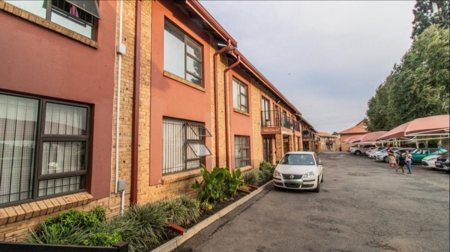 3 Bedroom Property for Sale in Brackendowns Gauteng