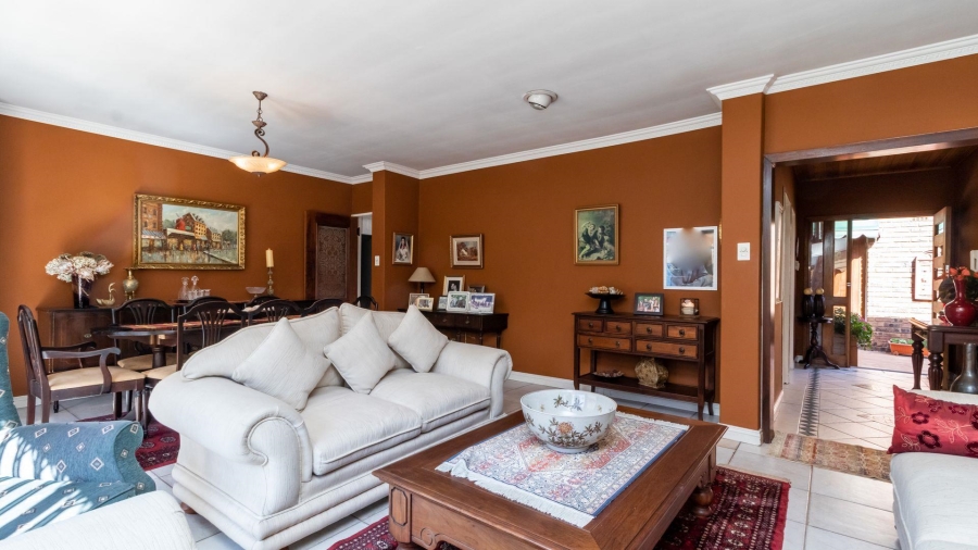 3 Bedroom Property for Sale in Lakefield Gauteng