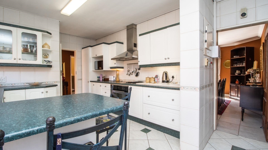 3 Bedroom Property for Sale in Lakefield Gauteng