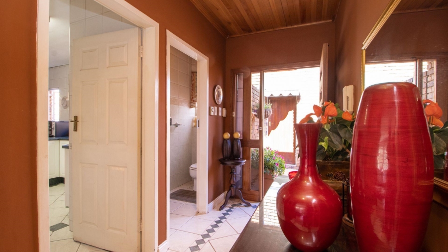 3 Bedroom Property for Sale in Lakefield Gauteng