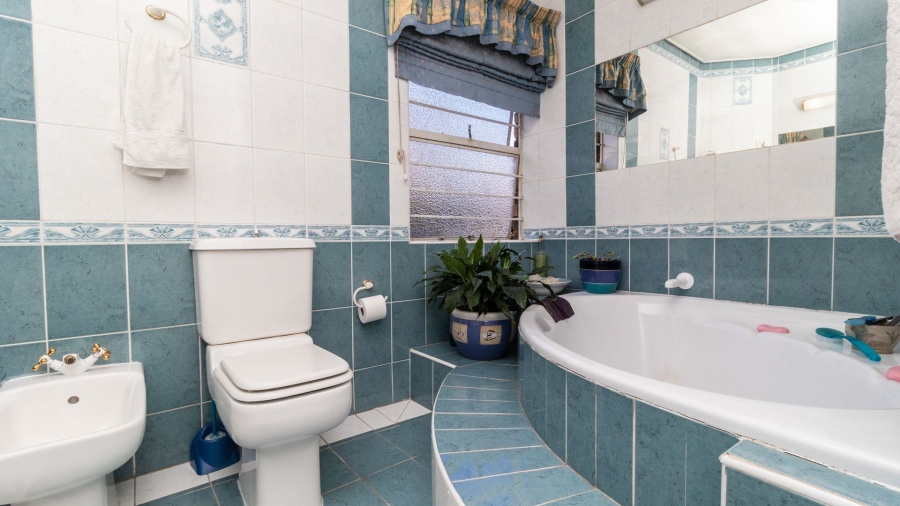 3 Bedroom Property for Sale in Lakefield Gauteng