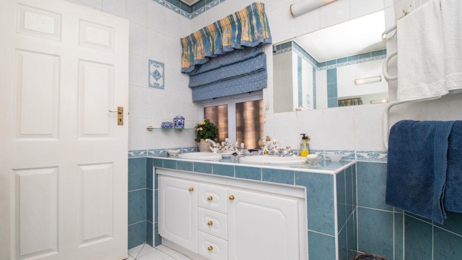 3 Bedroom Property for Sale in Lakefield Gauteng