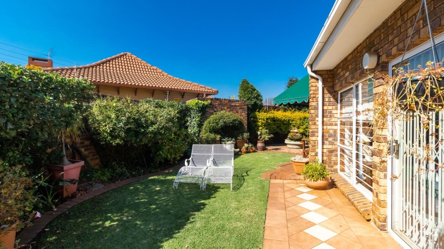 3 Bedroom Property for Sale in Lakefield Gauteng