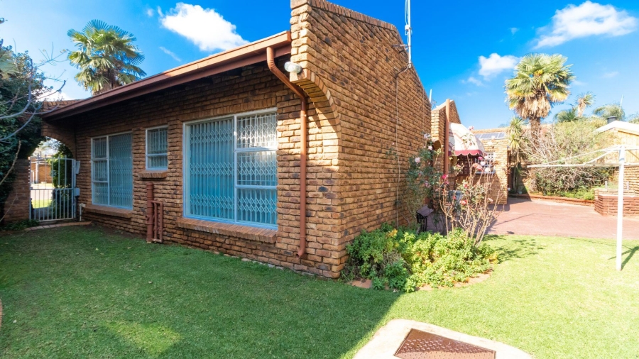 2 Bedroom Property for Sale in Northvilla Gauteng