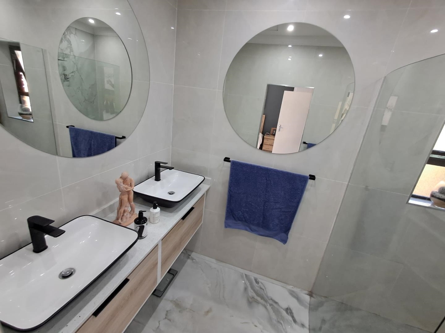 3 Bedroom Property for Sale in Brackenhurst Gauteng