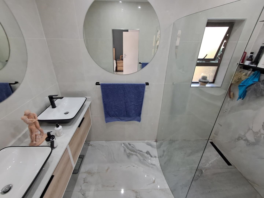 3 Bedroom Property for Sale in Brackenhurst Gauteng