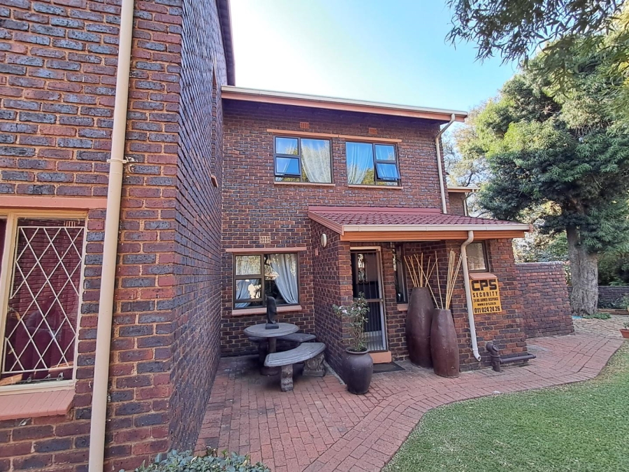 3 Bedroom Property for Sale in Brackenhurst Gauteng