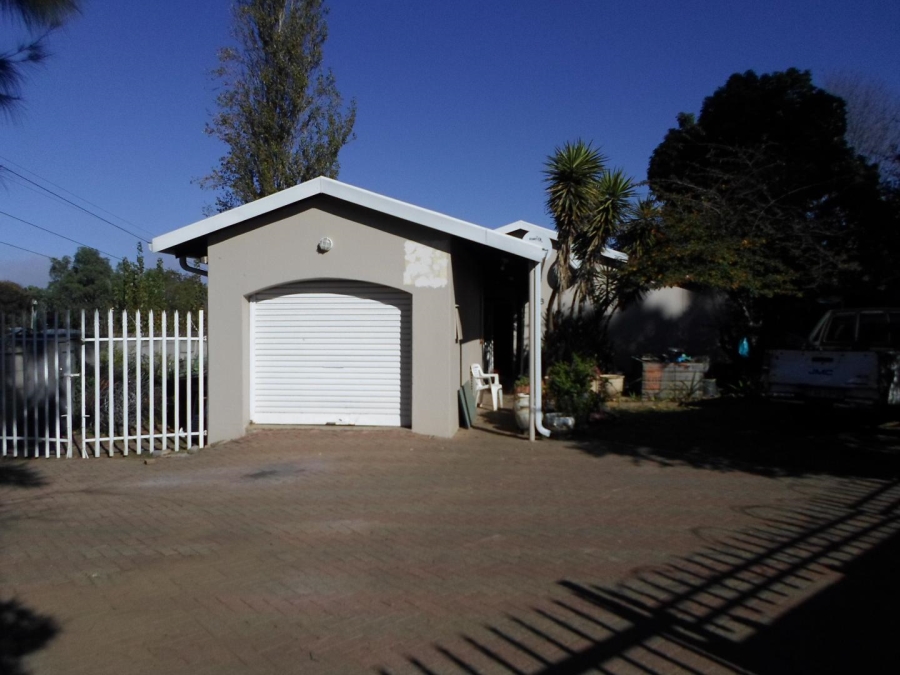 3 Bedroom Property for Sale in Brackendowns Gauteng