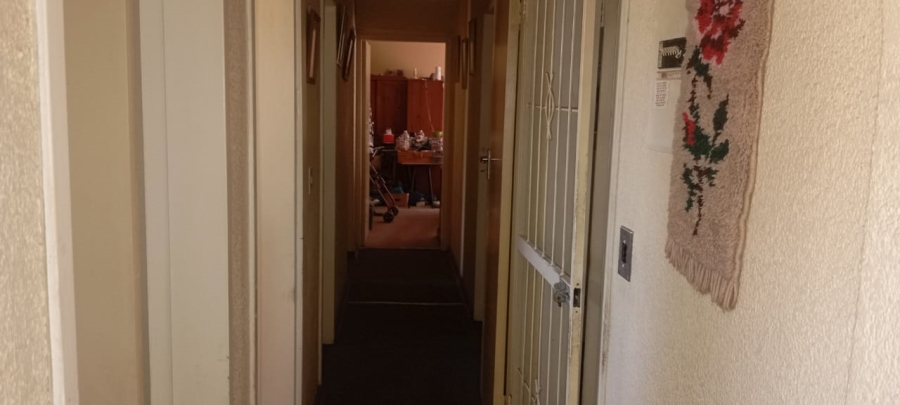 3 Bedroom Property for Sale in Brackendowns Gauteng