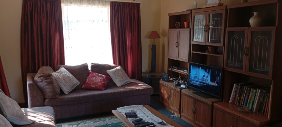 3 Bedroom Property for Sale in Brackendowns Gauteng