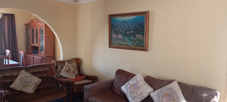 3 Bedroom Property for Sale in Brackendowns Gauteng