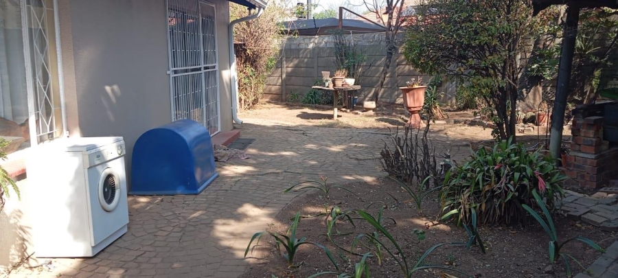 3 Bedroom Property for Sale in Brackendowns Gauteng