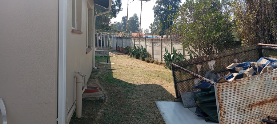 3 Bedroom Property for Sale in Brackendowns Gauteng