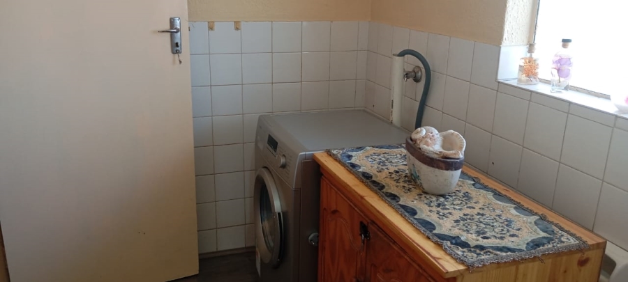 3 Bedroom Property for Sale in Brackendowns Gauteng