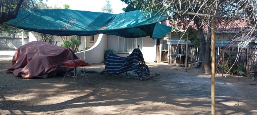 3 Bedroom Property for Sale in Brackendowns Gauteng