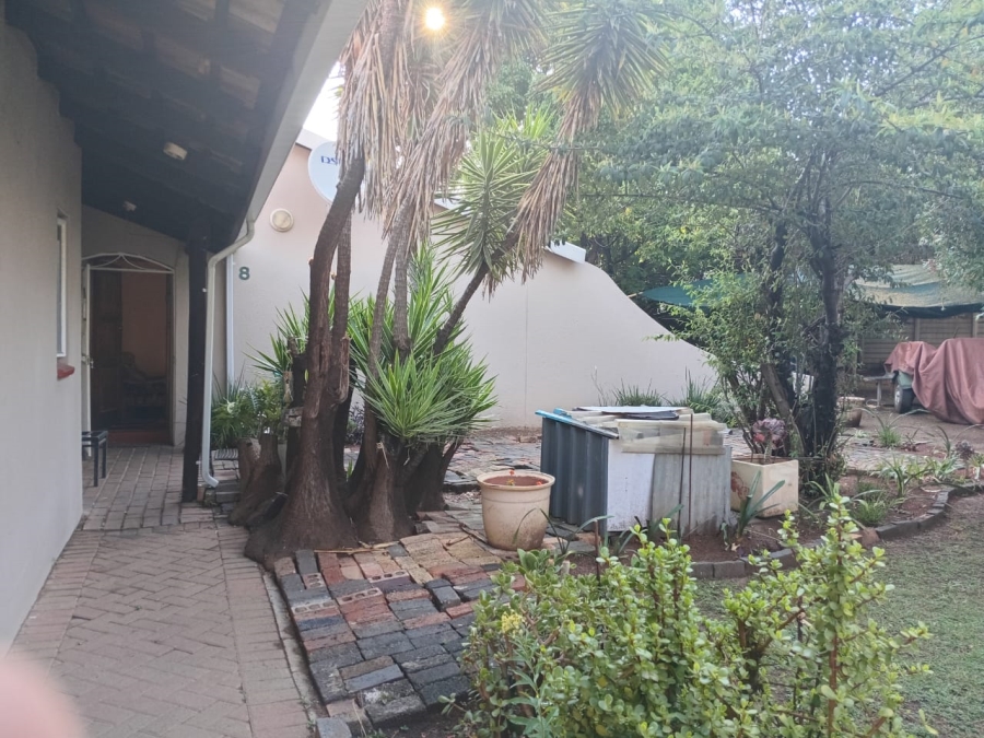3 Bedroom Property for Sale in Brackendowns Gauteng