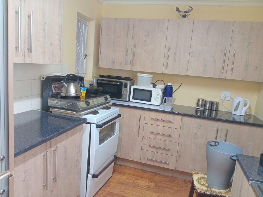 3 Bedroom Property for Sale in Brackendowns Gauteng