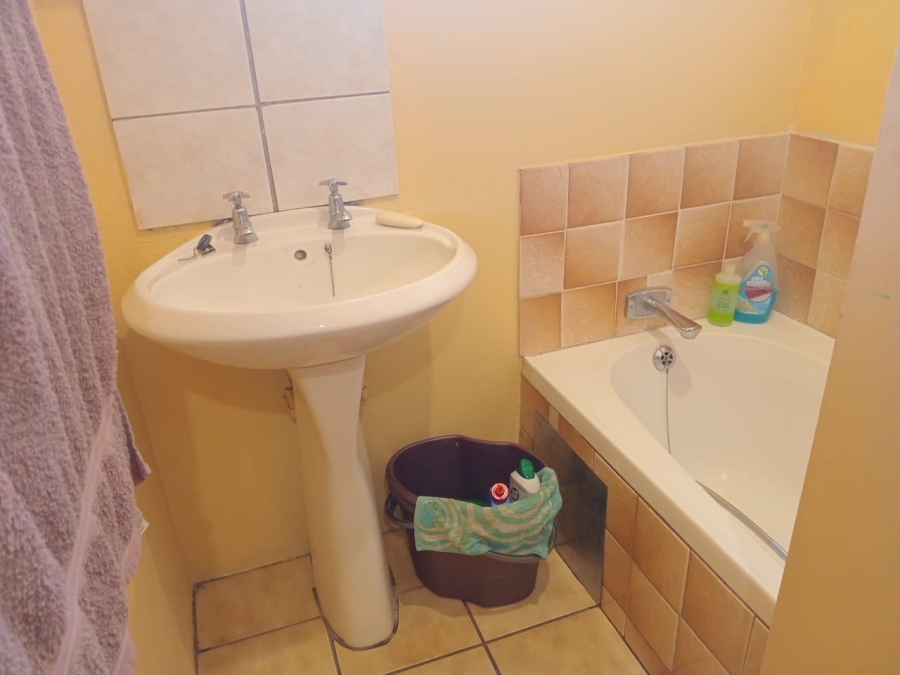 3 Bedroom Property for Sale in Brackendowns Gauteng