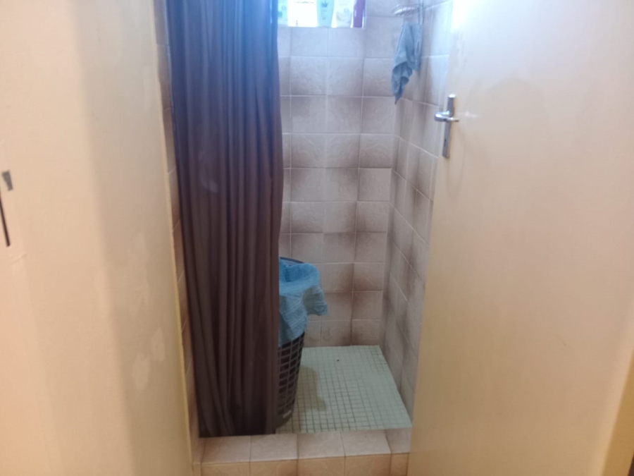 3 Bedroom Property for Sale in Brackendowns Gauteng